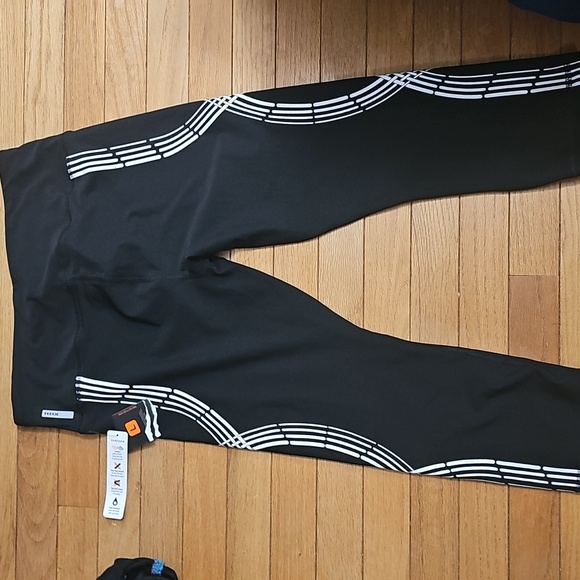 Black Workout Pants Bundle Size L - Picture 9 of 14